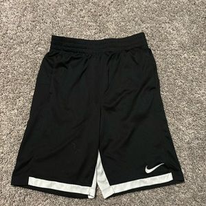 Nike Basketball shorts, XL